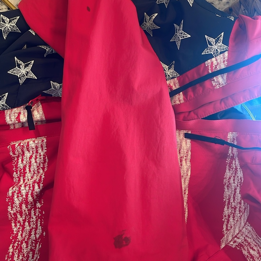 Quicksilver Red, White and Blue USA Hooded Ski Jacket. Sz XL. Good condition. - Picture 5 of 5